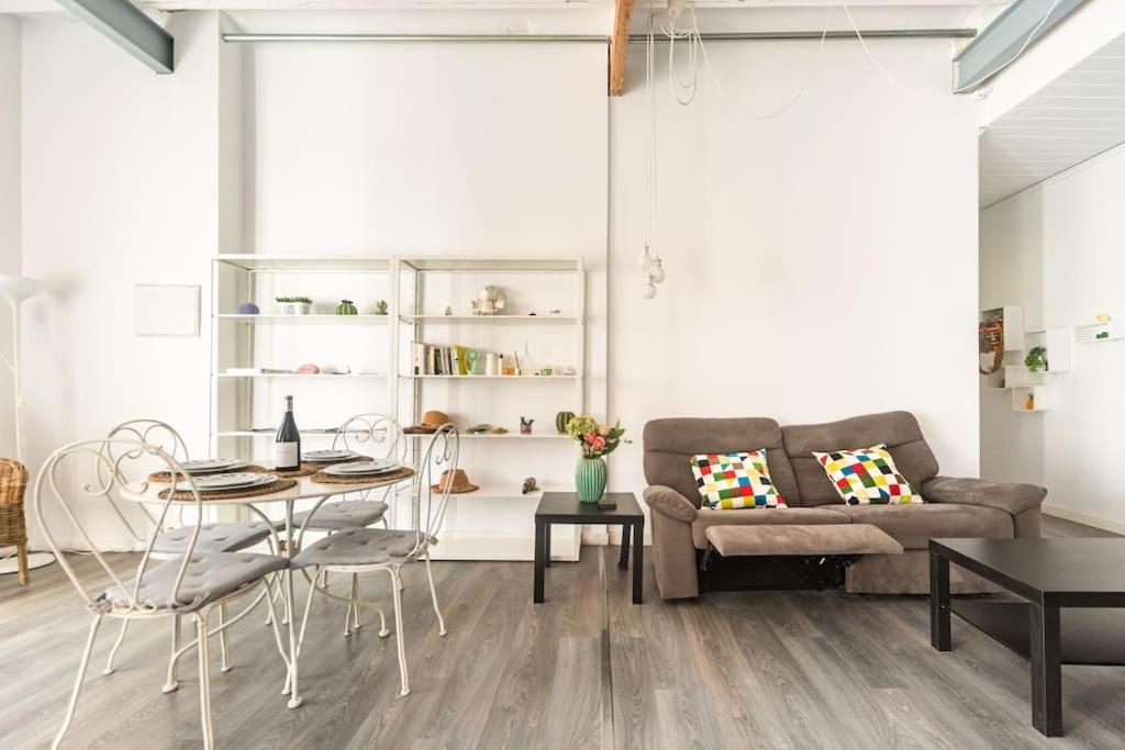 120 Sqm Loft-Style Apartment Beach Royal Marina Valencia Exteriör bild